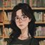 原作漫画研究员头像，深耕日本成人漫画原作研究的女性编辑，书架背景
